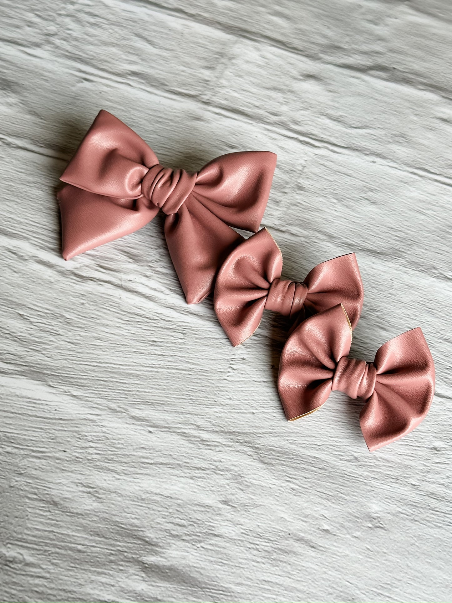MAUVE LEATHER