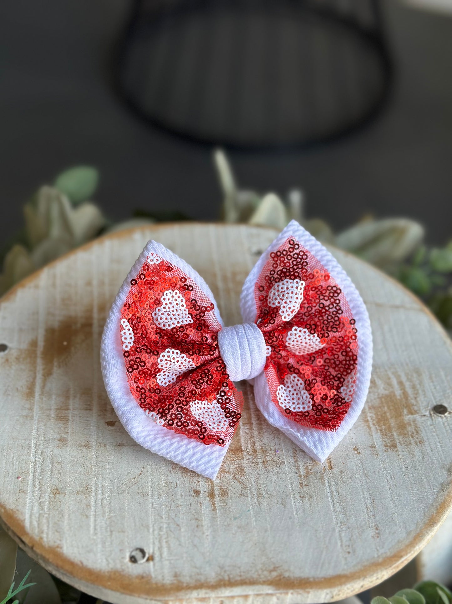 RED/WHITE HEART SEQUINS